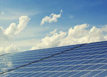 Ingen skatt på strøm fra solceller i private hjem for inntektsåret 2023